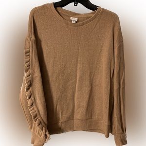 A New Day super soft sweater with ruffle edge sleeve (MED)